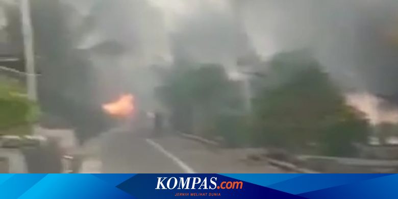 Bentrok di Maluku Tengah Hanguskan 23 Motor dan 9 Mobil - Kompas.com - kompas.com