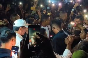 Tiba di Palau Palue, Jokowi Disambut Ratusan Penyintas Gempa