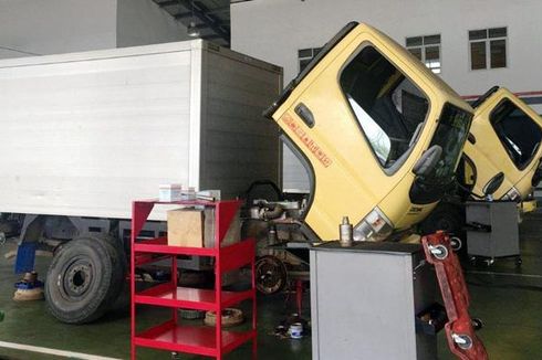 Sektor Logistik Tetap Jalan, Mitsubishi Fuso Buka Bengkel Siaga