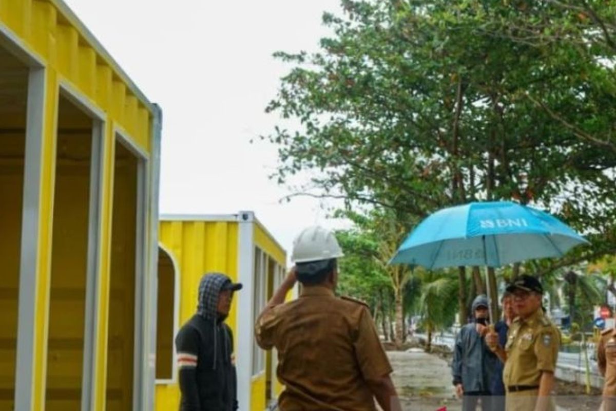 Wali Kota Parepare Taufan Pawe saat berkunjung ke lokasi proyek wisata kuliner religius di Kecamatan Bacu Kiki, Kabupaten Wajo, Sabtu (14/1/2022).