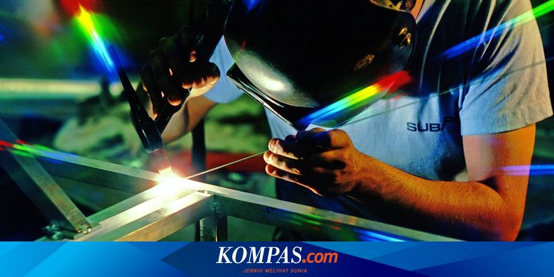 Futurismo: Pikirkan Manufaktur, Jangan Hanya Software