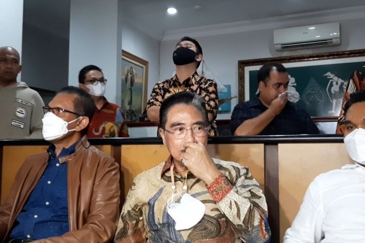 Hotma Sitompoel saat ditemui di kantor Lembaga Bantuan Hukum (LBH) Mawar Saron, Sunter, Jakarta Utara, Selasa (6/4/2021).