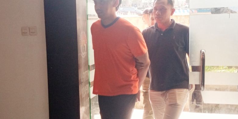 Berbekal Celana Pendek Logo Brimob, Pelatih Olahraga Tipu Pemain Sepak Bola Kota Batu Rp 107 Juta