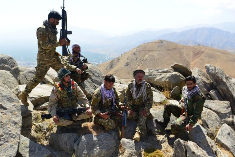 Beberapa anggota pasukan anti-Taliban di provinsi Panjshir, Afghanistan.