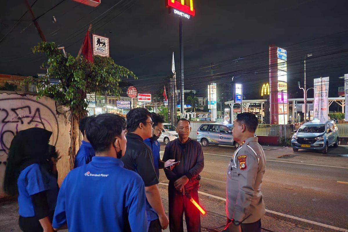 Lokasi kecelakaan di Jl, Sawangan depan Domino's Pizza