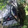 Setir Diduga Gangguan, Pikap di Ambon Tabrak Pembatas Jalan lalu Terjun ke Jurang 