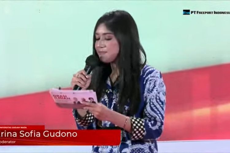 Erina Gundono saat menjadi moderator orasi Ilmiah di UGM (Foto tangkapan layar akun Youtube UGM)
