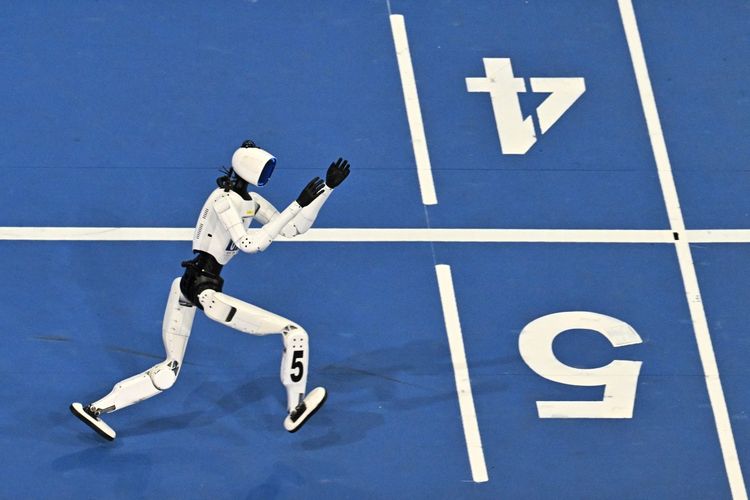 Robot Humanoid China Kalahkan Rekor Lari 100 Meter Usain Bolt, Ini Capaiannya