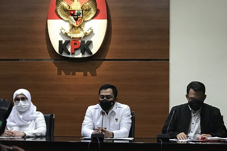 Kepala Bareskrim Polri Komjen Agus Andrianto dalam konferensi pers di Gedung Merah Putih KPK, Senin (5/10/2021).