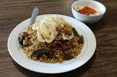 Strategi Restoran Nasi Goreng Kambing Kebon Sirih Bertahan di Tengah Kemunculan Banyak Pesaing Baru