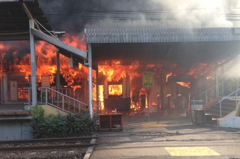 PT KCJ: Tak Ada Korban Jiwa dalam Kebakaran di Stasiun Klender 