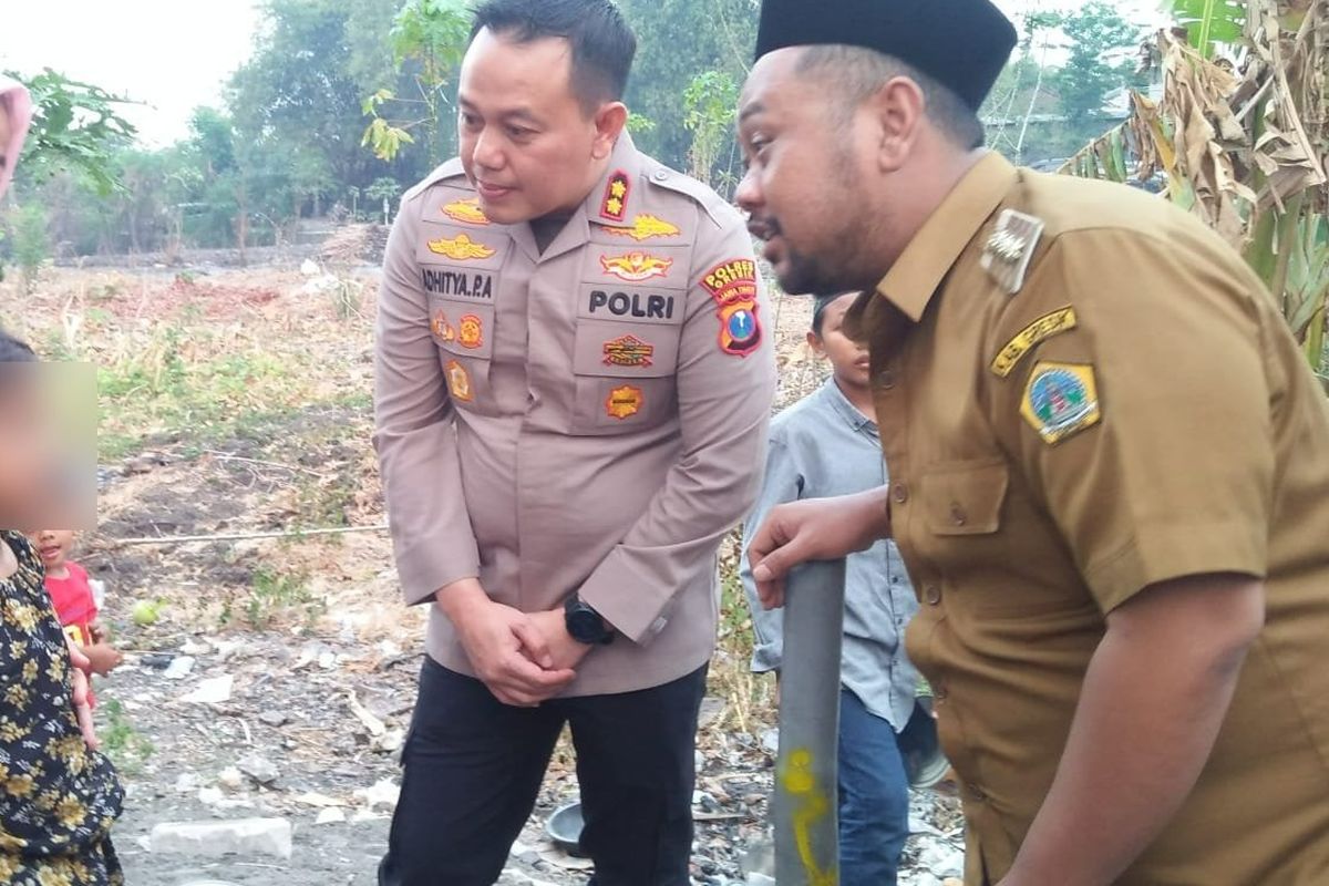 Kapolres Gresik bertemu dengan SAH (8) siswi yang matanya dicolok dengan tusuk bakso.