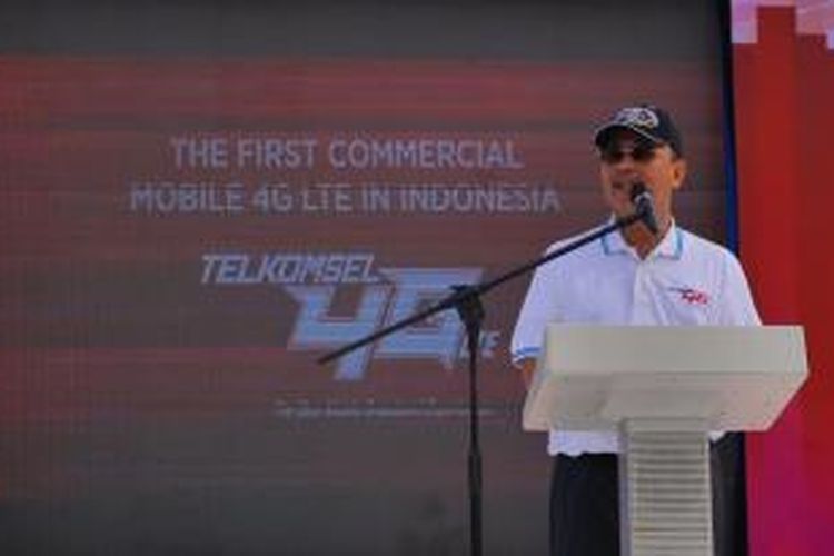 Walikota Medan Tengku Dzulmi Eldin saat peresmian 4G LTE Telkomsel di Medan, Minggu (12/4/2015).