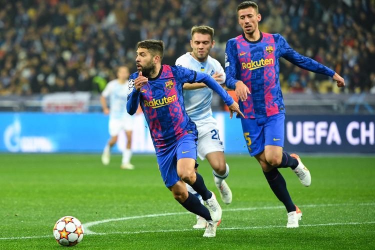 Penampilan Jordi Alba dalam laga matchday keempat Grup E Liga Champions 2021-2022, Dynamo Kiev vs Barcelona, di Stadion NSC Olimpiyskiy, Rabu (3/11/2021) dini hari WIB.