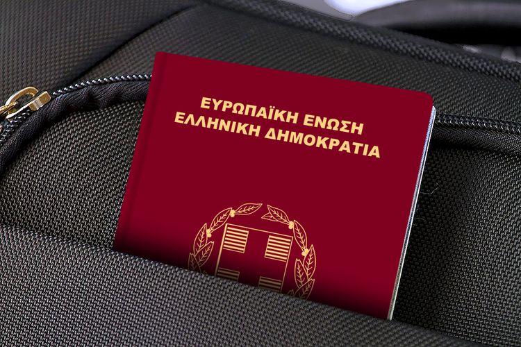 Ilustrasi paspor Yunani.