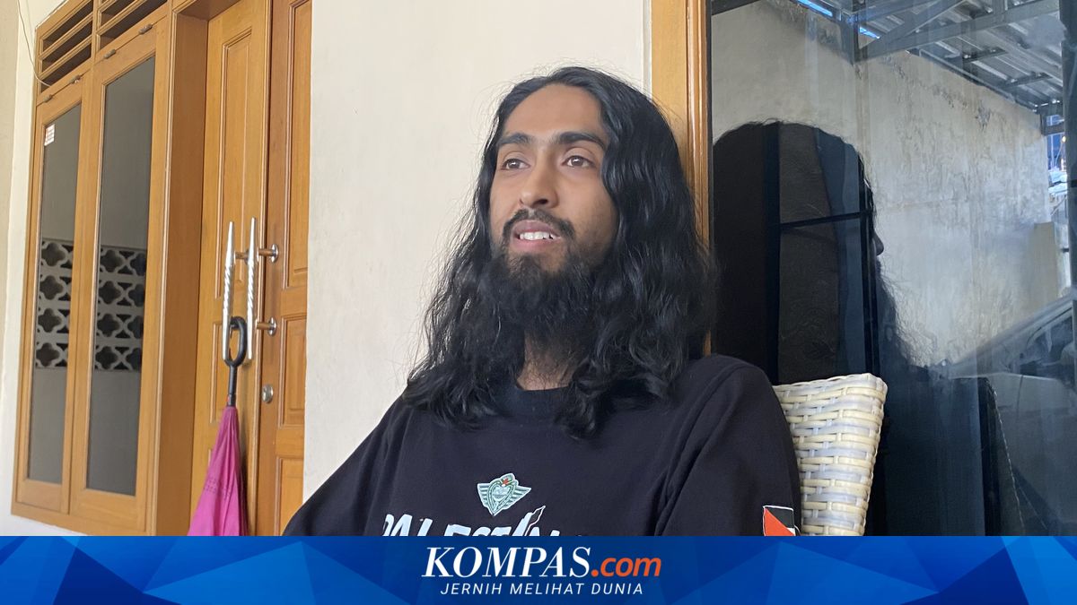 Pedagang Kambing Berjubah Sorban Merah Mirip Yesus, Langsung Viral!