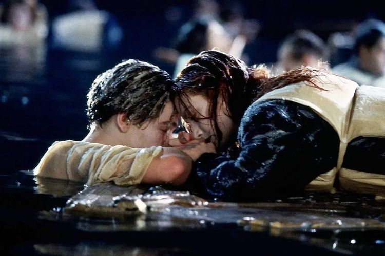 Potongan adegan di akhir film Titanic (1997). Sutradara James Cameron mengungkapkan bahwa Jack sebenarnya bisa saja selamat dengan sejumlah opsi