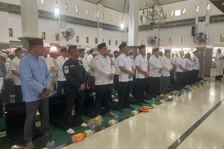 Warga binaan merayakan Isra Mi'raj 1445 Hijriah di Rutan Kelas I Jakarta Pusat, Salemba, Rabu (7/2/2024).