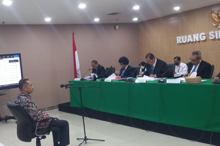 Dewan Pengawas Komisi Pemberantasan Korupsi (Dewas KPK) menjatuhkan sanksi etik sedang ke Pimpinan KPK Nurul Ghufron, Jumat (6/9/2024).