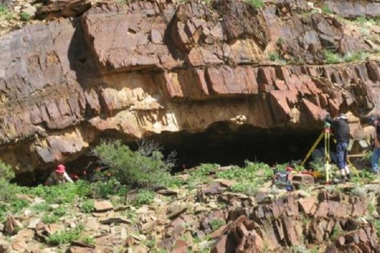 Gua di kawasan berbatu Warratyi, tempat penemuan perkakas tertua. 
