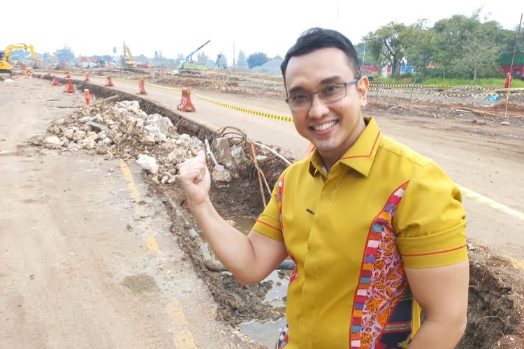 Aiman Witjaksono di lokasi proyek Sirkuit Formula E, kawasan timur Ancol Taman Impian, Jakarta Utara.