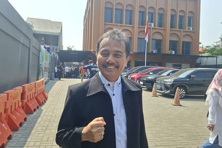 Sidang Praperadilan Roy Suryo Kembali Ditunda, Hakim Tak Bisa ke Jakarta Imbas Abu Vulkanik