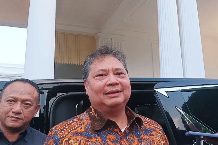 Ketua Umum Partai Golkar Airlangga Hartarto di Kompleks Istana Kepresidenan, Jakarta, Rabu (15/5/2024).