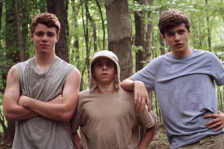 Moises Arias, Gabriel Basso, dan Nick Robinson dalam salah satu adegan film The Kings of Summer (2013).