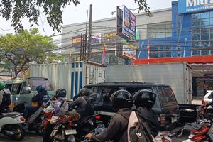 Warga Tangerang Cari Jalan Tikus Hindari Macet, Eh...Jalan Tikusnya Ikut Macet Juga