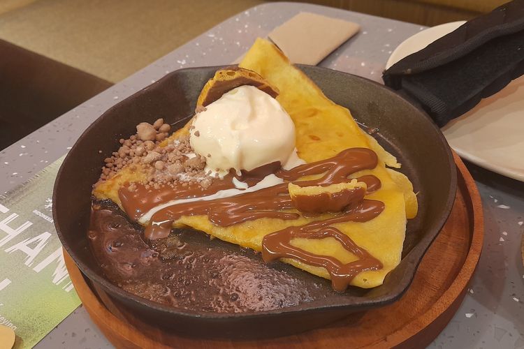 Pipiltin's Chocolate Crepe di Pipiltin Cocoa Plaza Senayan.