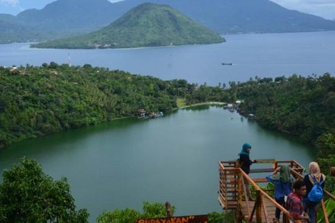 Menikmati Panorama Kota Ternate dari Atas Danau Laguna