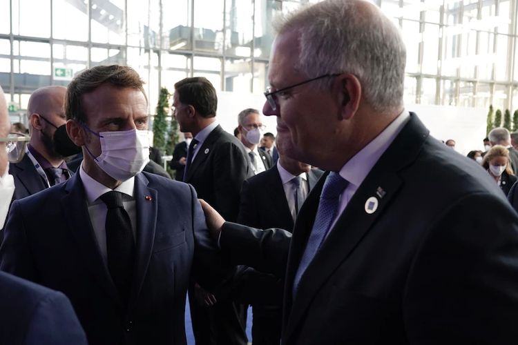 PM Morrison dan Presiden Macron bertemu saat pertemuan pemimpin G20 di Italia, meski pengamat mengatakan hubungan keduanya sedang tegang.