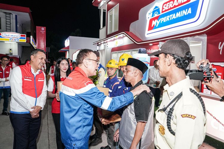 Pastikan Stok BBM Jelang Arus Mudik 2026, Komisaris Utama Pertamina Tinjau SPBU Rest Area KM 57