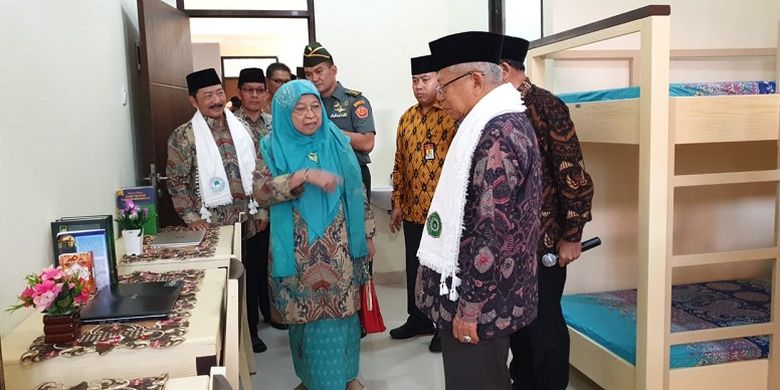 Wakil Presiden (Wapres) KH Maruf saat meninjau rumah susun sewa (Rusunawa) Institut Ilmu Al Quran (IIQ) di Pamulang, Banten, Kamis (5/3/2020). Kunjungan itu dilakukan usai Wapres meresmikan Rusunawa tersebut di hari dan waktu yang sama.