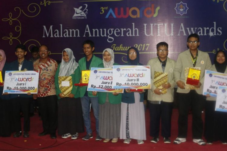 Sebanyak 523 tim mahasiswa dari seluruh Indonesia mengikuti kompetisi nasional 4th UTU Awards yang rutin digelar Universitas Teuku Umar (UTU) setiap tahun.