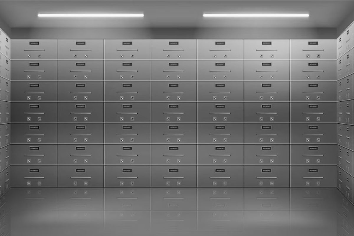 Safe deposit box adalah jasa penyewaan kotak penyimpanan harta atau surat-surat berharga yang dirancang secara khusus dari bahan baja. 