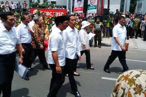 Tiba di Kota Kembang, Jokowi Disambut 
