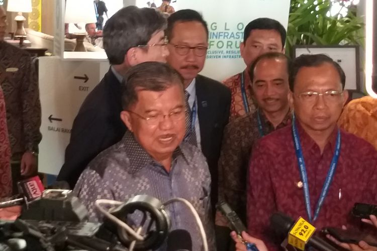 Wakil Presiden Jusuf Kalla pada acara Global Infrastructure Forum 2018 di The Laguna Hotel, Nusa Dua, Bali, Sabtu (13/10/2018).