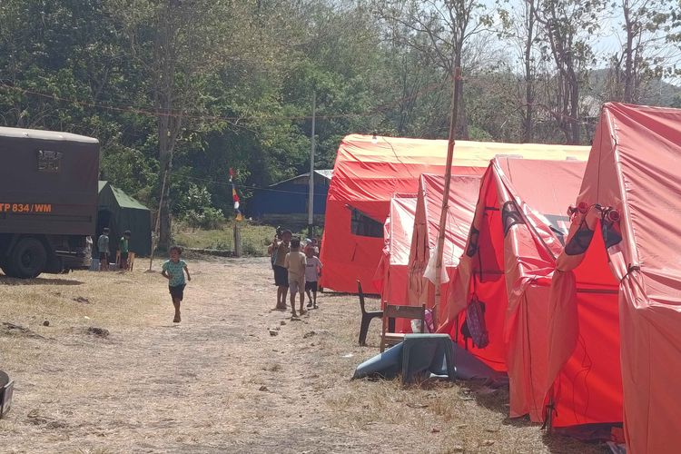 Korban Gempa di Manggarai Timur Masih Takut di Malam Hari, Kembali ke Posko Pengungsian