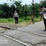 Berkendara Sambil Menelepon, Remaja di Blitar Tewas Tertabrak Kereta Api
