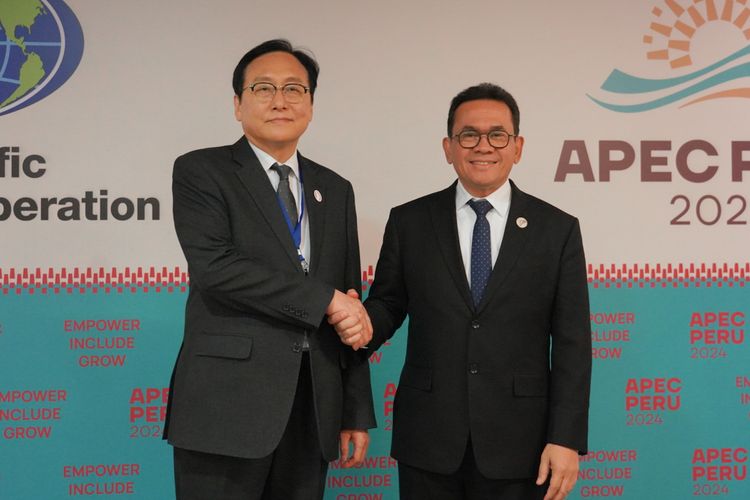 Menteri Perdagangan RI, Budi Santoso melakukan pertemuan bilateral dengan Menteri Perdagangan Korea Selatan, Inkyo Cheong di Lima, Peru, Rabu, (13/11/2024).