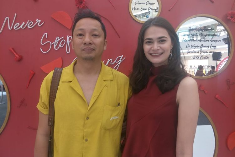 Sabai Morscheck dan Ringgo Agus Rahman ditemui dalam acara Find Your True Glow on Kartini Day di Senayan City, Jakarta Pusat, pada Sabtu (20/4/2019).