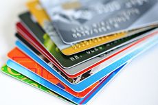 Mendobrak Pasar Kartu Kredit yang Stagnan