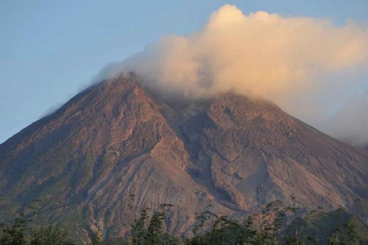 Gunung Merapi.