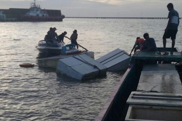 Kapal yang memuat 4 ton  ikan bandeng yang akan dijual ke Tawau Malaysia tenggelam di perairan depan Pos Pelabuhan Perikanan Desa  Sei. Pancang Kec. Sebatik Utara Kabupaten Nunukan. Belum diketahui penyebab kapal tersebtu tenggelam.