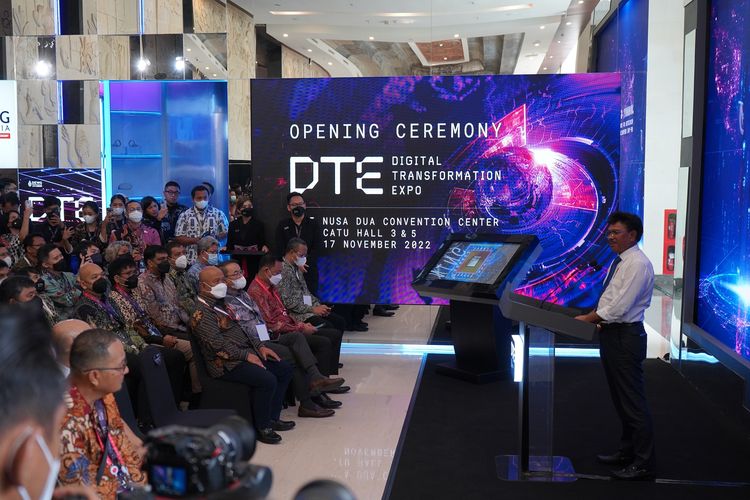 Telkomsel mendukung gelaran Digital Transformation Expo (DTE) yang diselenggarakan oleh Kementerian Komunikasi dan Informatika Republik Indonesia (Kominfo RI) sebagai bagian dari rangkaian Digital Economy Working Group (DEWG) yang diselenggarakan pada 13 ? 17 November 2022 di Bali Nusa Dua Convention Center (BNDCC), Bali.