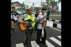 Viral, Foto Polisi Ikut 