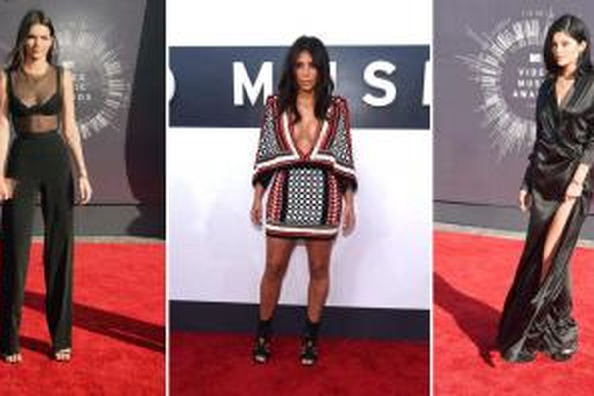 Penampilan Kim Kardashian dan kedua adik tirinya di MTV Video Music Awards 2014