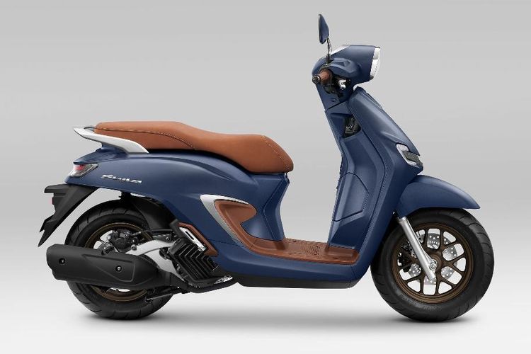 New Honda Stylo 160 punya warna baru Royal Matte Blue.