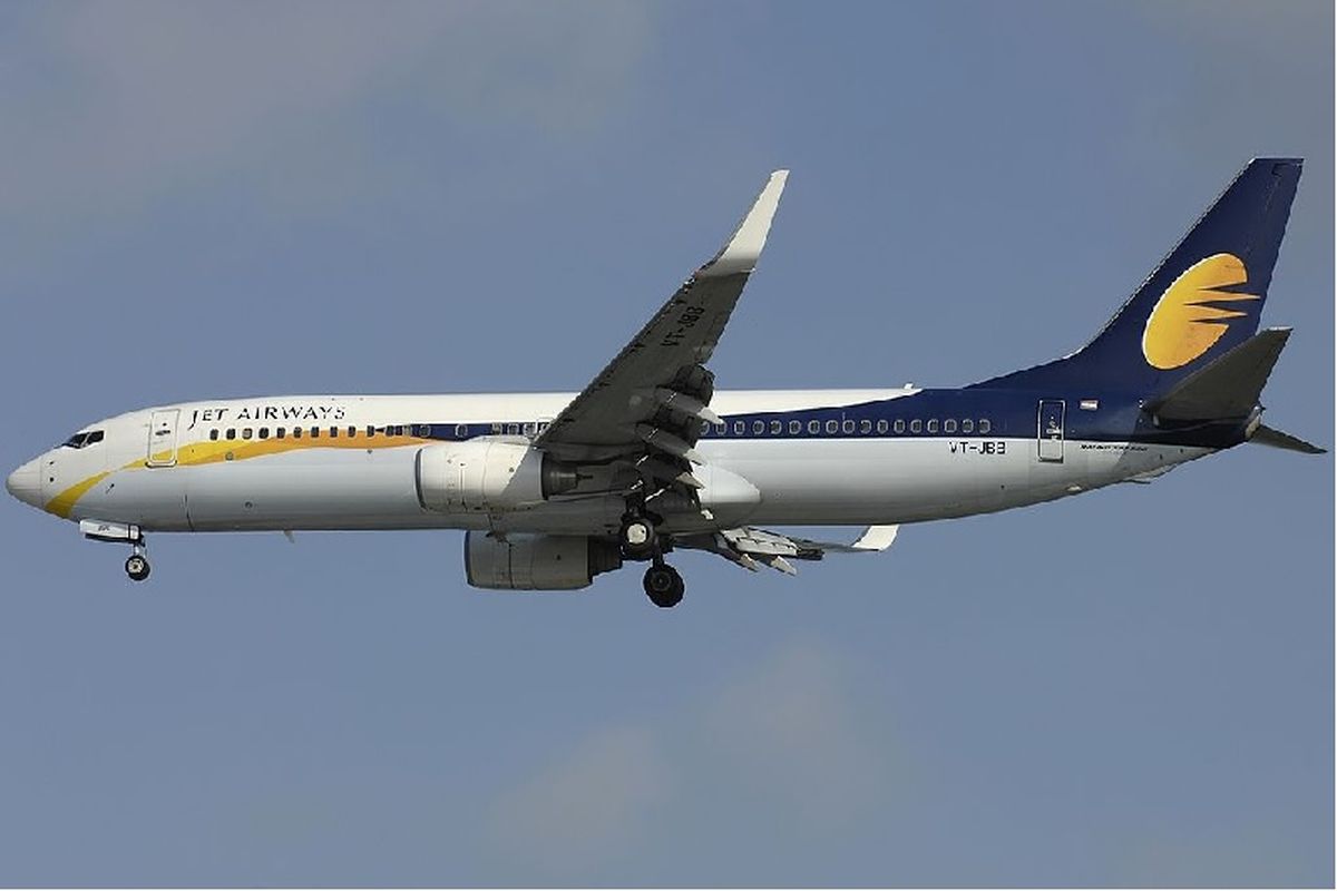 Sebuah Boeing 737-800 milik maskapai penerbangan Jet Airways.